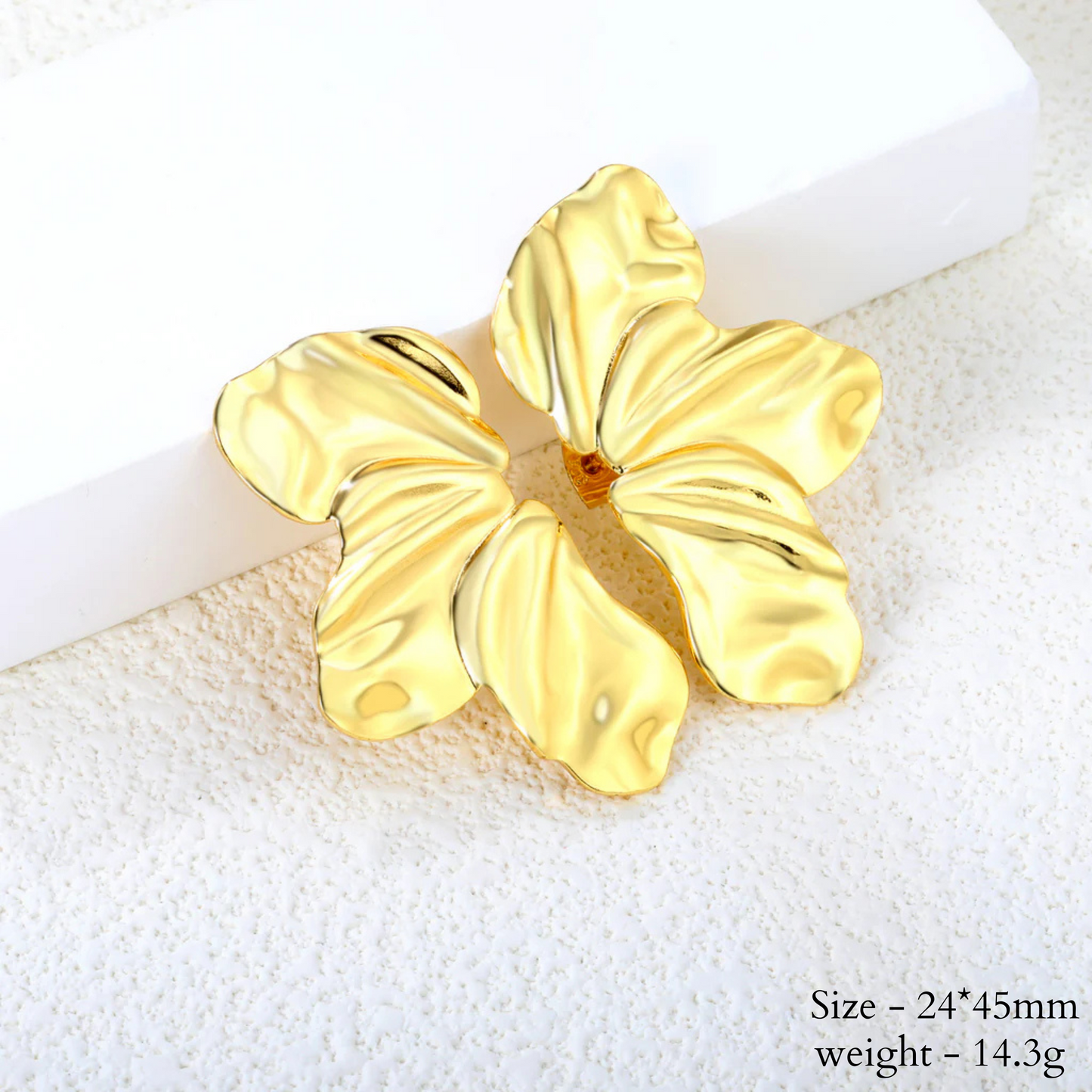 Aurelia Studs Earrings